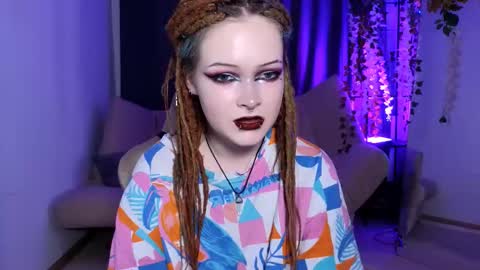 Snapshot of nicolefloret chatting on 03/05/25, 12:11 Nicole online show from 03/05/25, 12:11