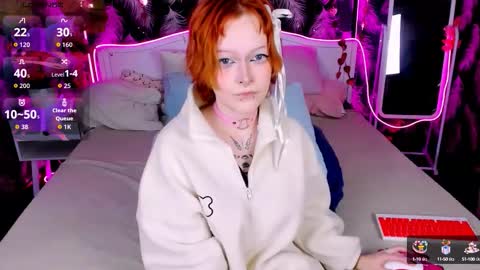Snapshot of nicolefloret chatting on 09/25/25, 08:45 Nicole online show from 09/25/25, 08:45