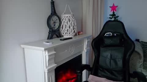 Snapshot of nicoleirisxxx chatting on 01/15/26, 06:51 nicoleirisxxx online show from 01/15/26, 06:51