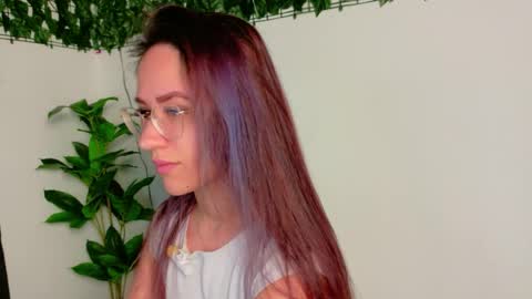 Snapshot of nicoleirisxxx chatting on 04/04/26, 05:16 nicoleirisxxx online show from 04/04/26, 05:16