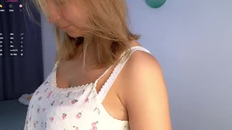 Snapshot of nicolelevis chatting on 04/05/26, 06:49 Nicole online show from 04/05/26, 06:49