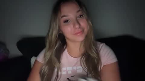 Snapshot of nicolelovesyou444 chatting on 11/05/25, 12:27 nicolelovesyou444 online show from 11/05/25, 12:27