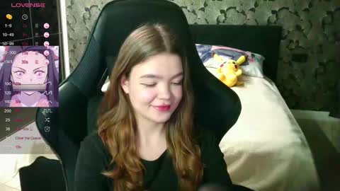 NicoleMeew online show from 12/22/25, 07:44