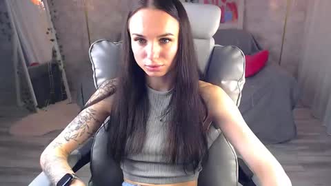 Snapshot of nicolemerz chatting on 06/03/26, 02:33 Nicole online show from 06/03/26, 02:33