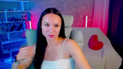 Nicole online show from 08/05/26, 04:21