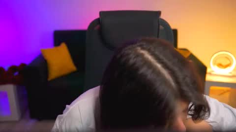 Snapshot of nicolemoonn chatting on 02/09/25, 05:08 online November 28 from 16 to 20 November 29 from 12 to 20 December 3 and 5 from 12 to 20 December 7 and 8 from 04 to 08 GMT online show from 02/09/25, 05:08