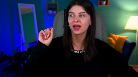 Snapshot of nicolemoonn chatting on 02/19/25, 07:05 online November 28 from 16 to 20 November 29 from 12 to 20 December 3 and 5 from 12 to 20 December 7 and 8 from 04 to 08 GMT online show from 02/19/25, 07:05