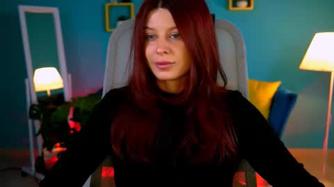 Snapshot of nicolemoonn chatting on 10/26/25, 05:13 online November 28 from 16 to 20 November 29 from 12 to 20 December 3 and 5 from 12 to 20 December 7 and 8 from 04 to 08 GMT online show from 10/26/25, 05:13