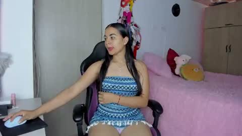 Snapshot of nicolesantana21 chatting on 06/20/26, 04:43 nicole santana online show from 06/20/26, 04:43