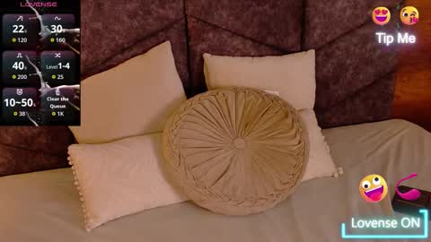 N I C O L E T  online show from 11/29/25, 07:17