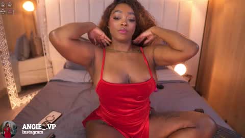 nicoleth18 online show from 02/11/26, 12:10