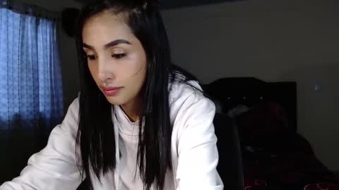 Nicole online show from 11/26/25, 10:33