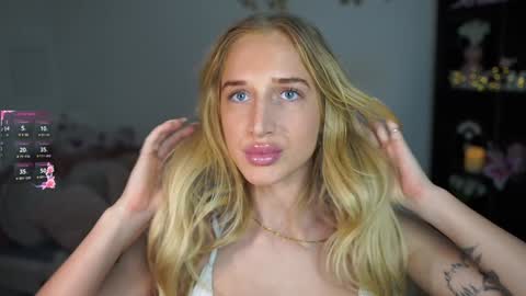 nicolette__shea_ online show from 01/08/25, 02:03