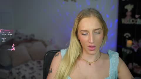 nicolette__shea_ online show from 01/14/25, 05:12