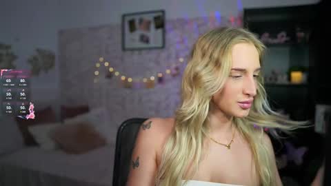 Snapshot of nicolette__shea_ chatting on 03/09/25, 01:59 nicolette__shea_ online show from 03/09/25, 01:59