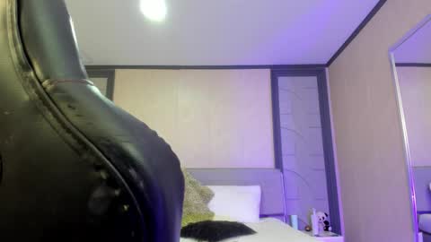 Call me Nicolette online show from 11/11/25, 09:15