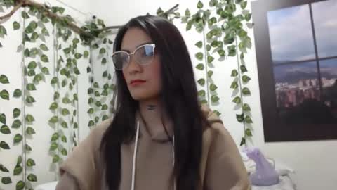 Snapshot of nicoll_anistocn chatting on 04/21/26, 12:22 NICOLL online show from 04/21/26, 12:22