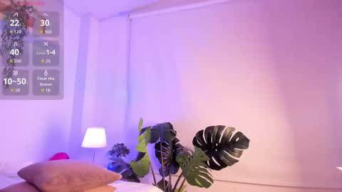 Snapshot of nicolle_evanss_ chatting on 03/28/26, 05:07 nicolle_evanss_ online show from 03/28/26, 05:07