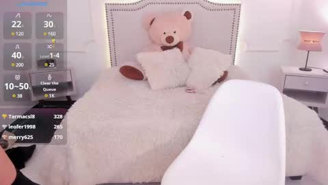 Nicolle online show from 12/30/24, 10:01