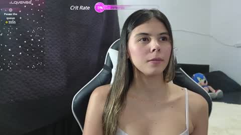 Snapshot of nicolle_jhons chatting on 01/08/25, 01:32 Nicolle online show from 01/08/25, 01:32