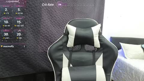 Snapshot of nicolle_jhons chatting on 02/06/25, 10:53 Nicolle online show from 02/06/25, 10:53