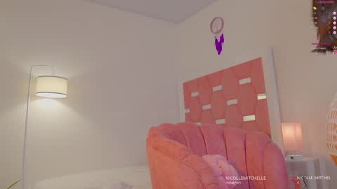 Snapshot of nicolle_mitchelle chatting on 03/08/25, 01:57 NEW instagram nicollemitchelle online show from 03/08/25, 01:57