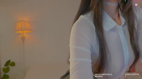 Snapshot of nicolle_mitchelle chatting on 09/12/25, 10:48 NEW instagram nicollemitchelle online show from 09/12/25, 10:48