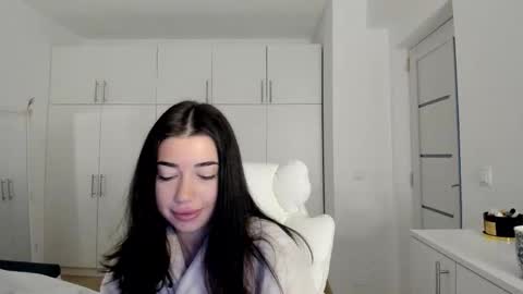 Snapshot of nicolledelight chatting on 10/13/25, 04:56 Nicolle online show from 10/13/25, 04:56