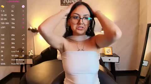 Nicoll  online show from 02/26/26, 01:54