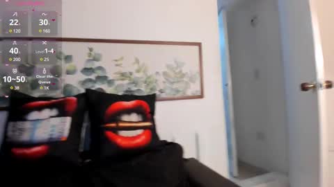 Snapshot of nicollelima chatting on 02/20/25, 02:18 Nicolle Lima online show from 02/20/25, 02:18