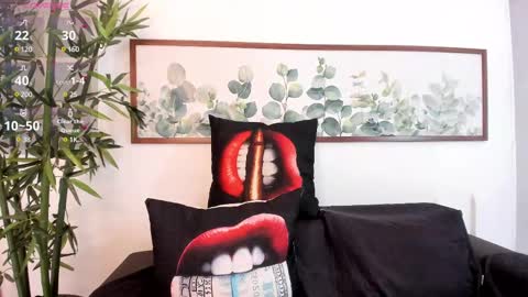 Snapshot of nicollelima chatting on 02/21/25, 08:38 Nicolle Lima online show from 02/21/25, 08:38