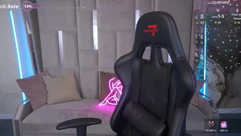 Snapshot of nicolnightt chatting on 10/21/25, 04:46 Nicole online show from 10/21/25, 04:46