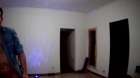 Snapshot of nicolove4272 chatting on 09/30/25, 05:45 nicolove4272 online show from 09/30/25, 05:45