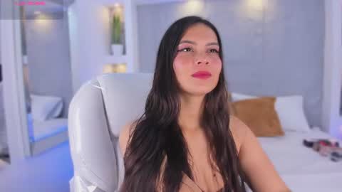 Snapshot of nicolsantoss chatting on 07/08/26, 11:37 Nicol online show from 07/08/26, 11:37