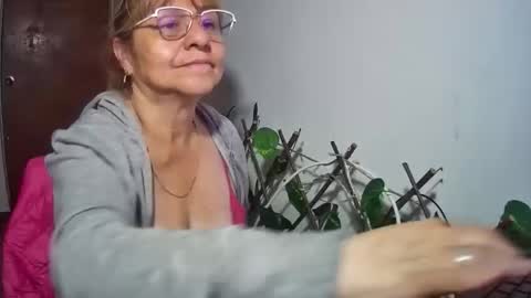 Snapshot of nicoltatiana_ chatting on 02/23/26, 04:21 nicoltatiana_ online show from 02/23/26, 04:21