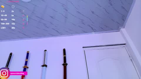 Snapshot of nicorobinn chatting on 10/25/25, 08:47 Lizzie online show from 10/25/25, 08:47