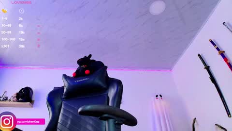 Snapshot of nicorobinn chatting on 11/01/25, 08:11 Lizzie online show from 11/01/25, 08:11