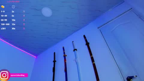 Snapshot of nicorobinn chatting on 11/12/25, 12:44 Lizzie online show from 11/12/25, 12:44