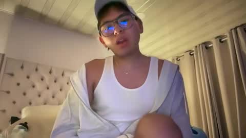 Snapshot of nicoxdulce chatting on 05/11/26, 12:38 nicoxdulce online show from 05/11/26, 12:38