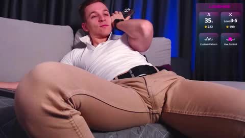 Snapshot of night_wwwolf chatting on 12/23/25, 03:04 Jameson online show from 12/23/25, 03:04