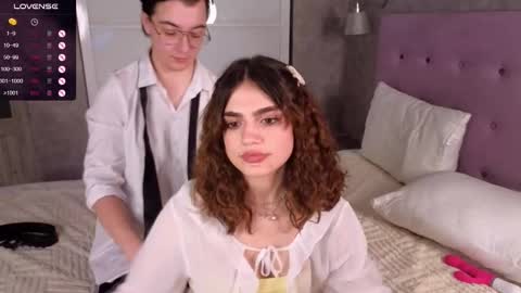 Snapshot of nightfloat chatting on 03/08/25, 01:39 Daisy nd Tyler 3 online show from 03/08/25, 01:39