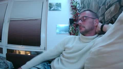 MikeVanDyck online show from 12/15/25, 05:50