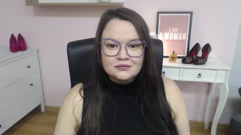 Holly online show from 02/12/26, 06:08