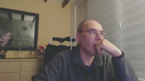 Snapshot of nightkeeper63 chatting on 02/23/25, 12:19 nightkeeper63 online show from 02/23/25, 12:19