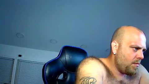 Snapshot of nightlifecouple chatting on 09/17/25, 02:57 nightlifecouple online show from 09/17/25, 02:57