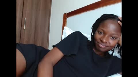 Snapshot of nightnurse2030 chatting on 11/23/25, 12:05 nightnurse2030 online show from 11/23/25, 12:05