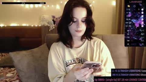 Snapshot of nightpurr chatting on 12/19/25, 06:15 Darcy online show from 12/19/25, 06:15