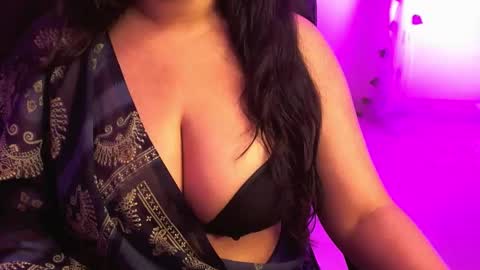 Snapshot of nightqueen107446 chatting on 10/23/25, 05:18 nightqueen107446 online show from 10/23/25, 05:18