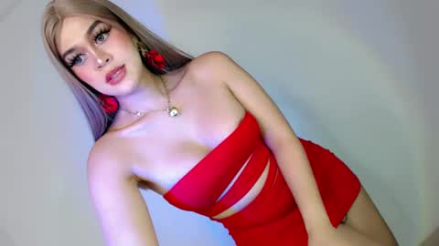 Snapshot of nightwalker28 chatting on 02/10/25, 01:03 Katie online show from 02/10/25, 01:03