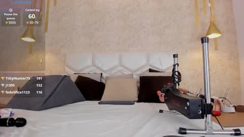 NiiaMoore online show from 12/31/24, 02:19